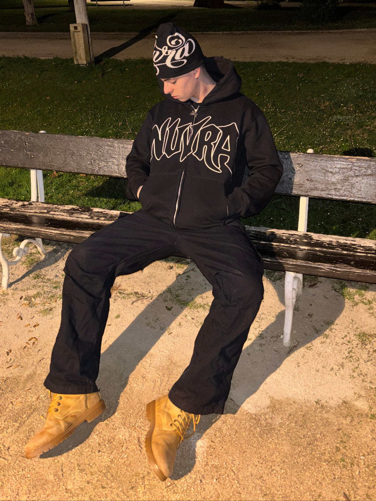NUVRA ZIP UP 001